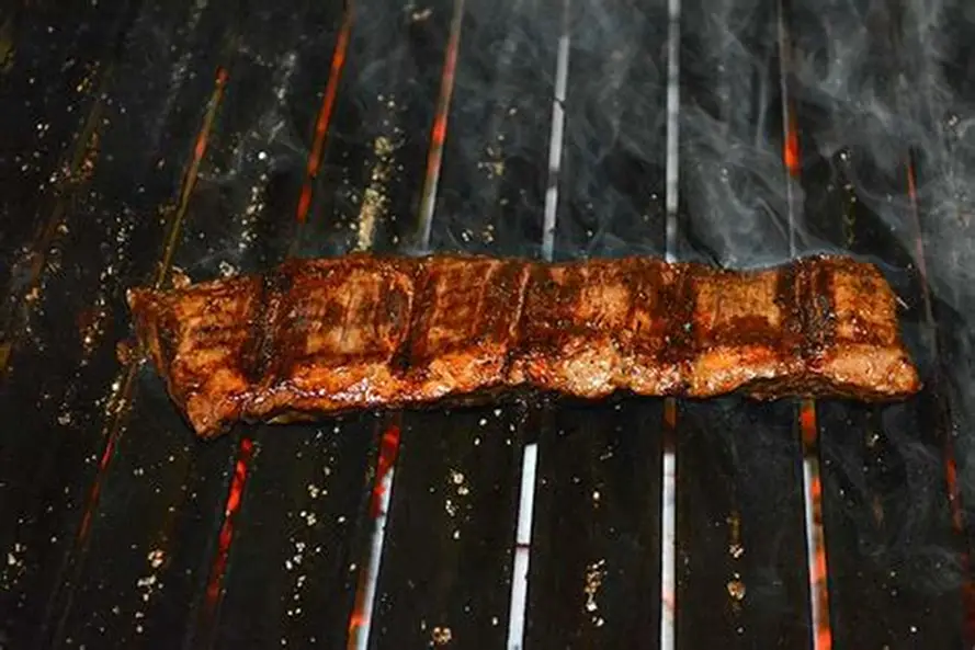 RIB DE CERDO DESHUESADO AL CARBÓN