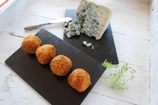 MINI CROQUETA CABRALES CON PASAS