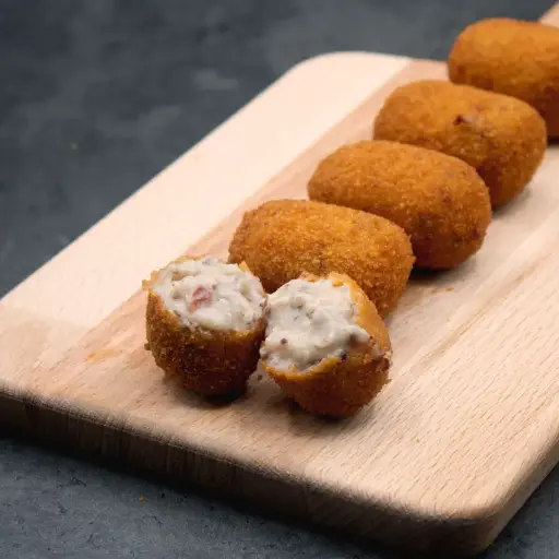 [0061] MINI CROQUETA CECINA