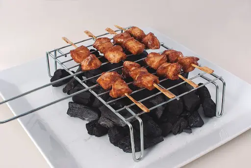 [753] MINI BROCHETA DE POLLO MARINADA