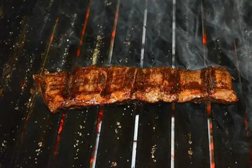 [0153] RIB DE CERDO DESHUESADO AL CARBÓN ( CAJA)